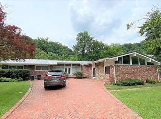 114 W Cedar Dr, Pikeville, KY 41501