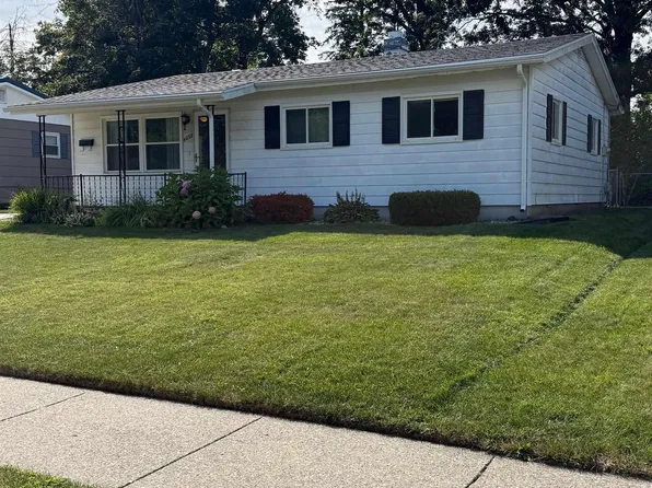 4039 Coral Dr, South Bend, IN 46614
