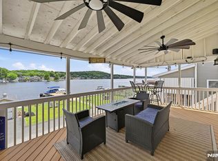 51 S Lakeside Ave, Lake Hopatcong, NJ 07849