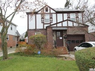 7348 195 St., Fresh Meadows, NY 11366