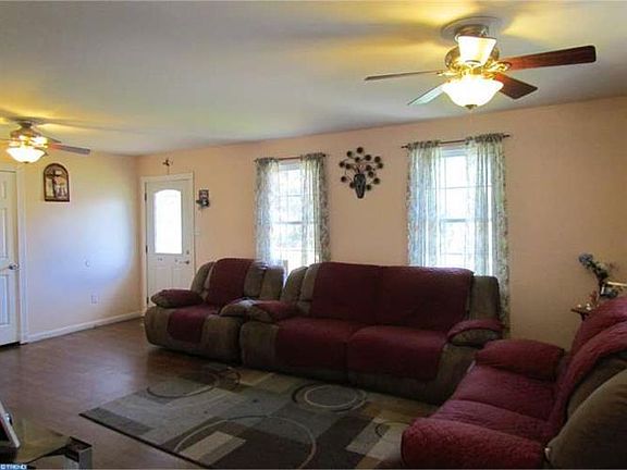 4th image of 2401 E Lakeshore Dr
