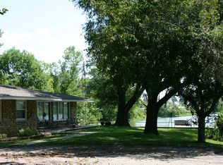 751 E New Rd, Greenfield, IN 46140