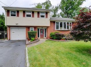 15 Beech Ln, North Plainfield, NJ 07060