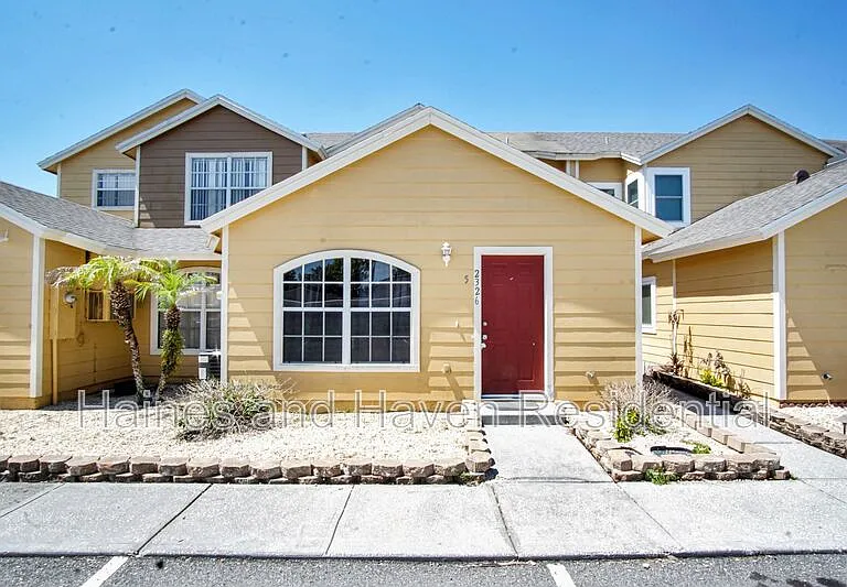 2326 Fan Palm Dr — Photo 1