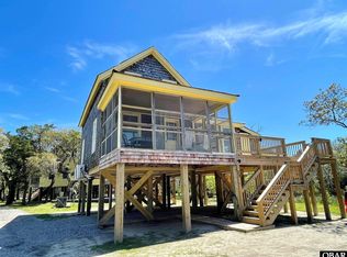 28 Fig Tree Ln, Ocracoke, NC 27960