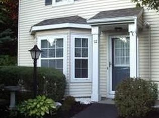 22 Hilltop Ct, Troy, NY 12182