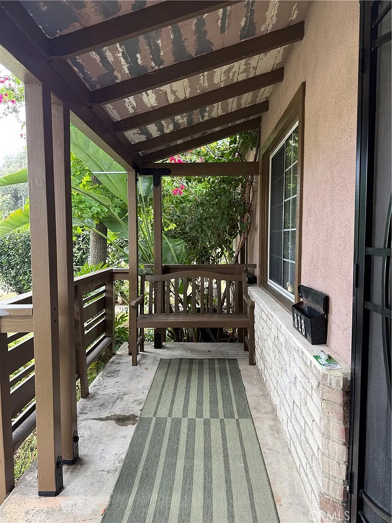 3 bed, 1092 sqft, $3,500 — Photo 3