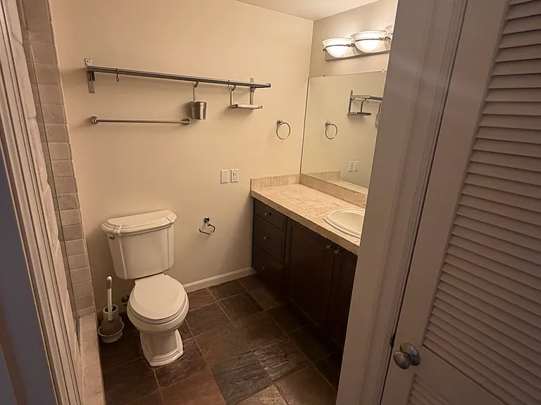 1710 SW Harbor Way #301 — Photo 11