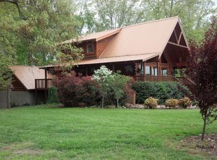 186 Golf View Blvd, Dandridge, TN 37725