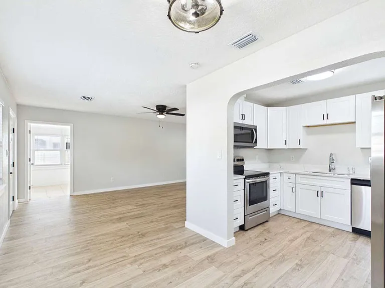 3729 Prescott St N — Photo 4
