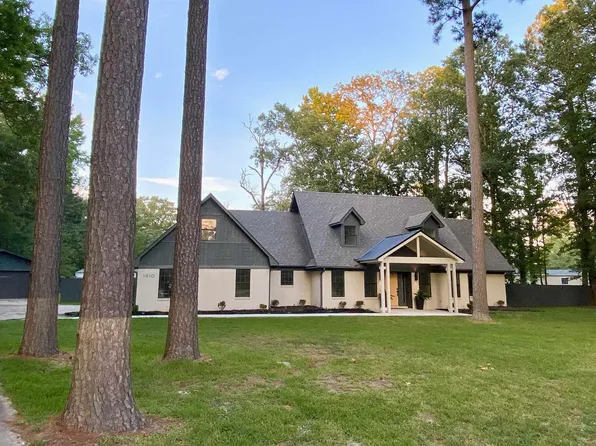 1910 Amy Ln, White Hall, AR 71602