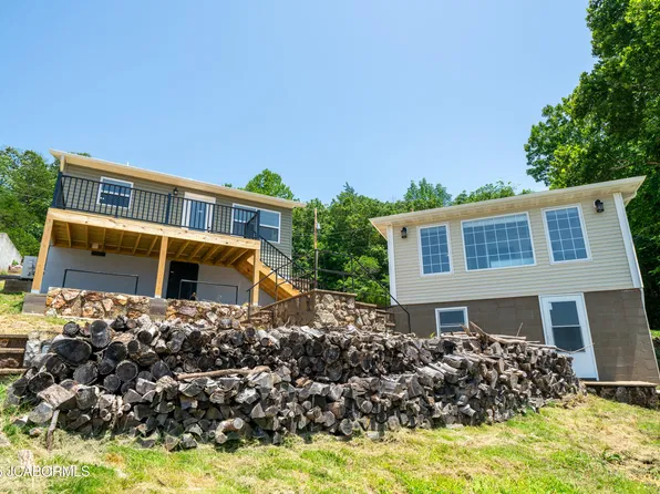 27866 Lyndsey Ln, Rocky Mount, MO 65072