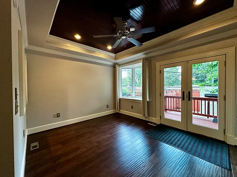 109 N Crenshaw Ave — Photo 7