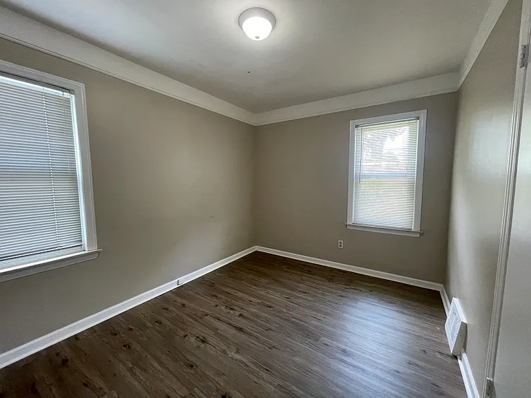 24410 Colgate St — Photo 7