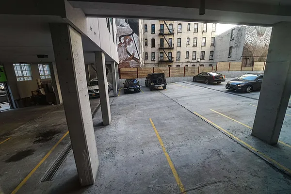 Rented by Manhattan Management LLC | media 99