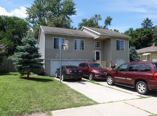 2815 Charlesgate Ave SW, Wyoming, MI 49509