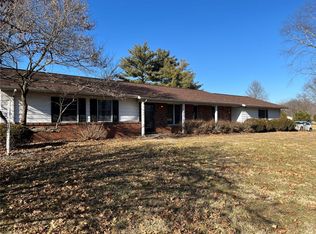 169 Holiday Dr, Edwardsville, IL 62025