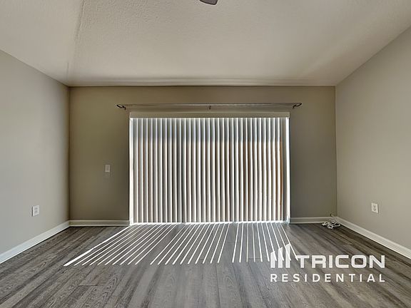 4th image of 30432 Randall Manor St