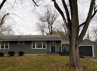 40 7th Dr, Decatur, IL 62521