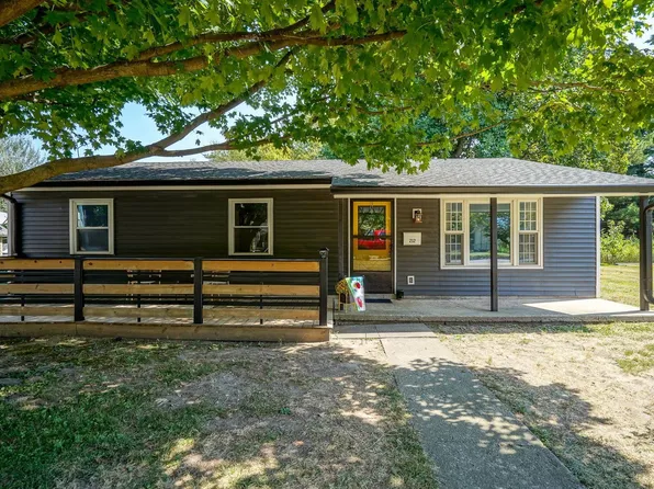 212 S Willow St, Flora, IN 46929