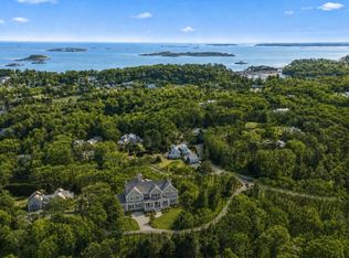 2 Orchard Ln, Manchester, MA 01944