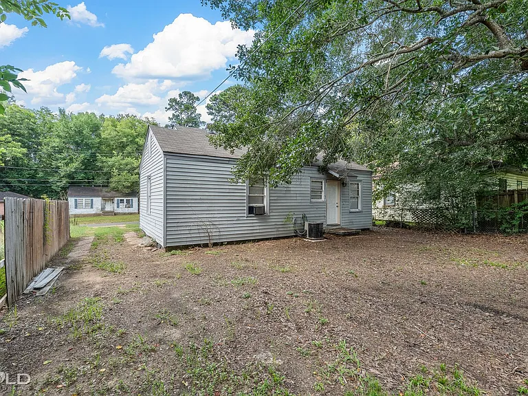 3920 Huston St — Photo 10