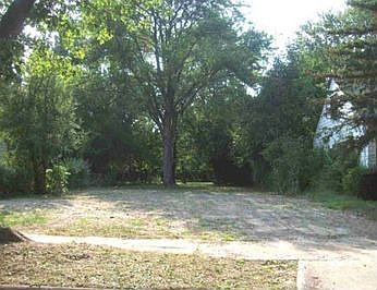 1st image of 19435 Woodbine St