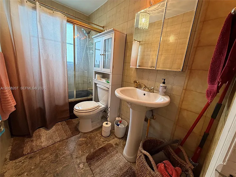 245 18th St #1102 — Photo 9