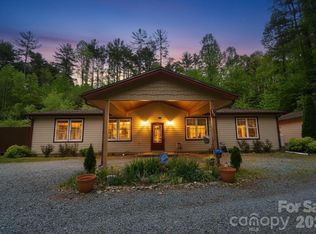945 N Country Club Rd, Brevard, NC 28712