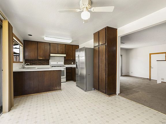 5th image of 9342 Dempster Dr