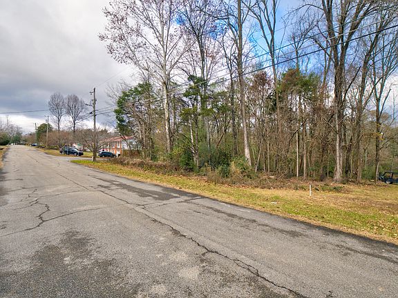 3rd image of 242013410 N Shore Acres Rd
