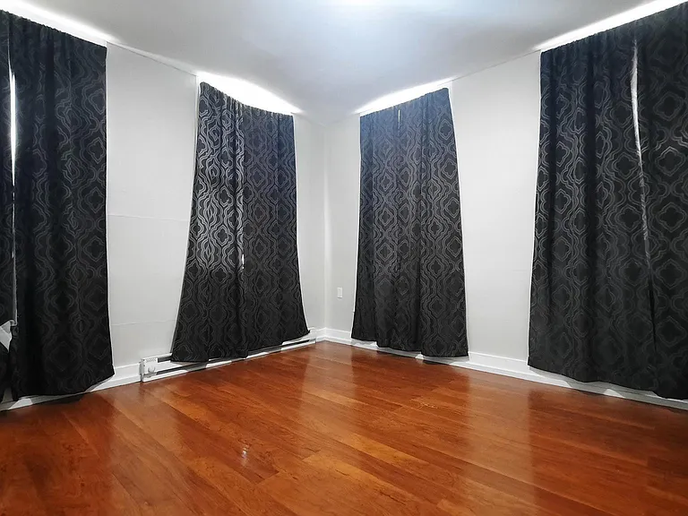 10 Blue Ridge Ave #4 — Photo 6