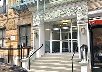 Rented by Living New York