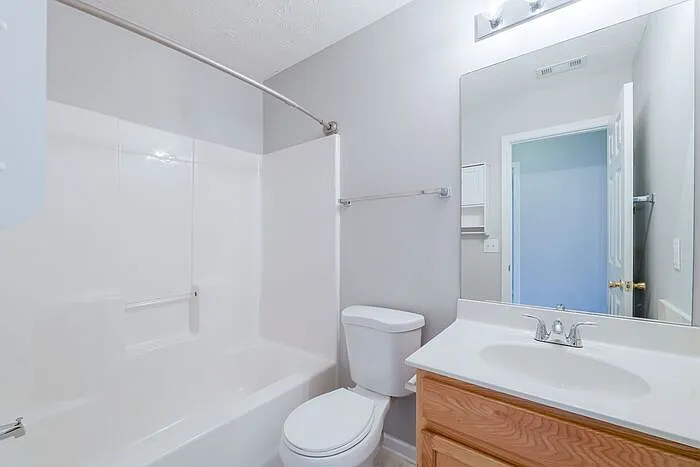 641 W Oaks Dr — Photo 21