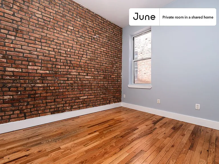 886 Jefferson Ave #B — Photo 2