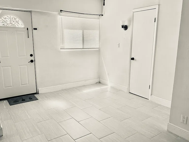 1005 Vine St #B — Photo 4