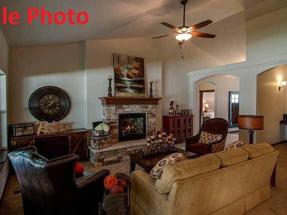 5th image of 706 W Ashworth Ln