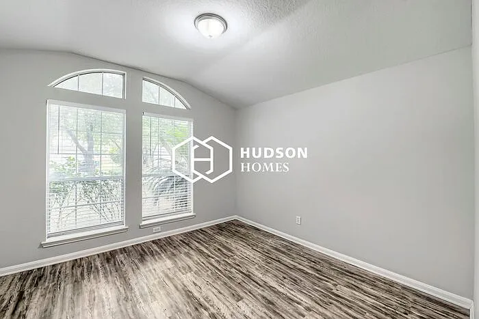 2519 Braley Park Ln — Photo 15
