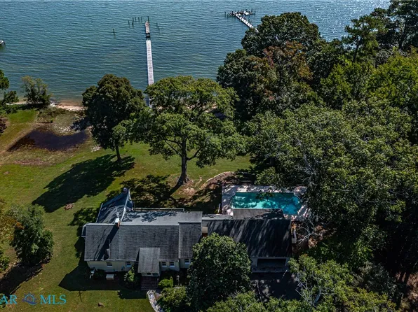 2276 Mosquito Point Rd, White Stone, VA 22578