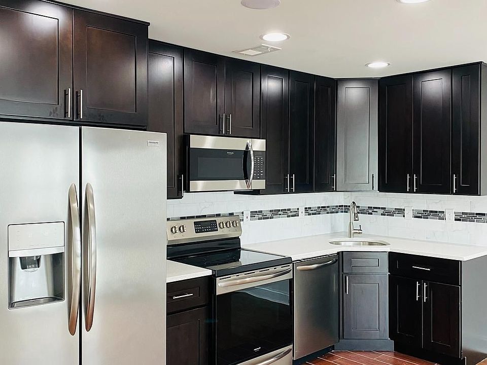 1st image of 2570 Frankford Ave #3