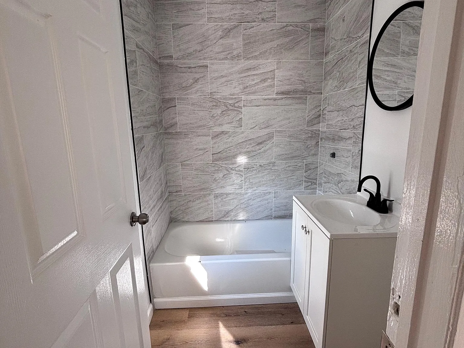 2 bed, 800 sqft, $1,250 — Photo 2