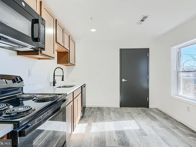 7 Carrollton Ave — Photo 6