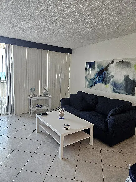 1 bed, 1.5 bath, 832 sqft, $2,500 — Photo 4