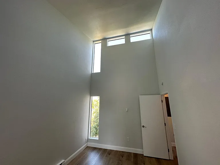 1139 17th Ave #7 — Photo 12