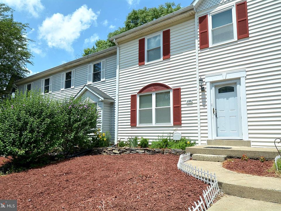 1st image of 193 Meadows Ln NE