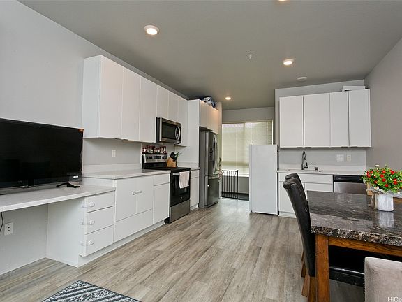 3rd image of 91-3575 Kamolehonua St #916