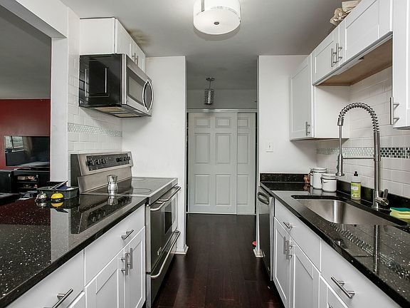 5th image of 420 Home Ave APT 210N
