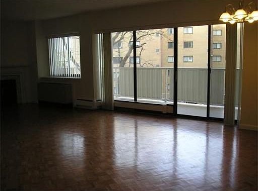 5th image of 300 Lynn Shore Dr APT 407