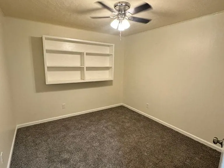 2601 Hollis Dr — Photo 15