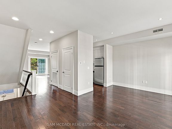 4th image of 133 Park St #305